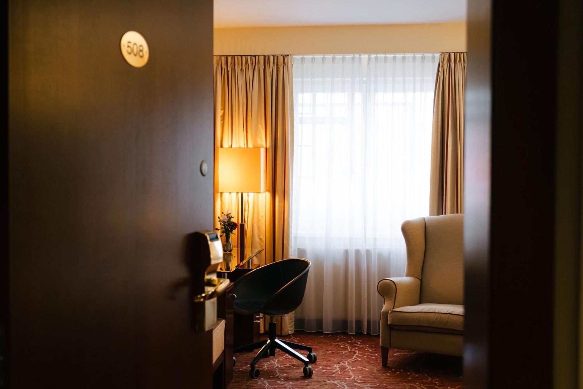 Hotel Kaiserhof Wien Екстер'єр фото