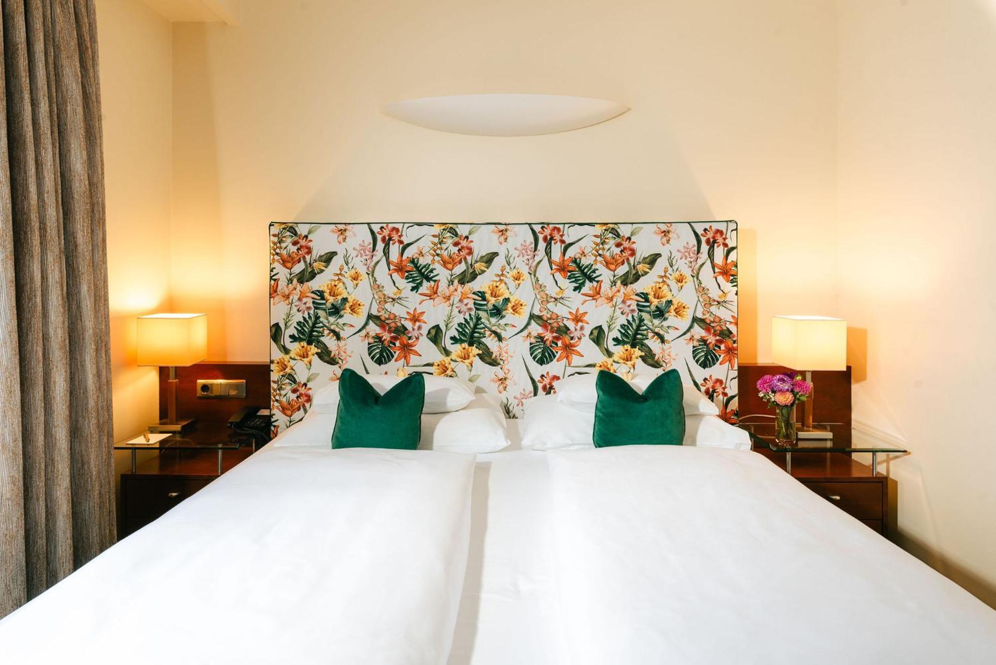 Hotel Kaiserhof Wien Екстер'єр фото